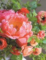 Нежный букет с пионами