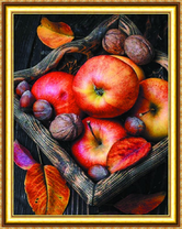 Осенний урожай яблок и орехов